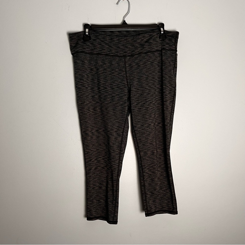 Ideology Women’s Activewear Capri Legging Pants Gray W/ Pocket Size L